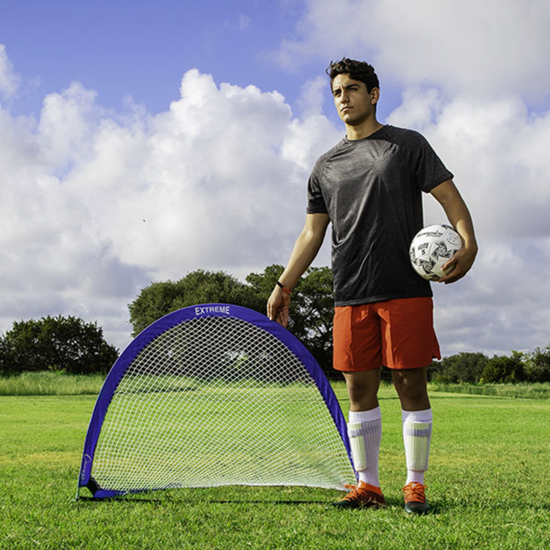 4 ft x 3ft Extreme Pop-up Goal with Player