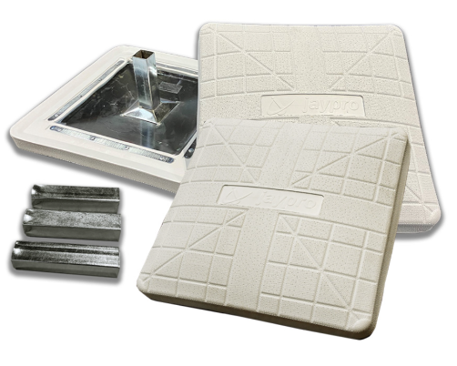 Jaypro pro-style Hollywood white baseball base set with ground anchors